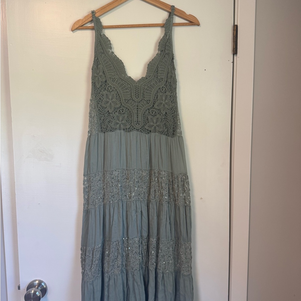 Elegant Green Midi Dress